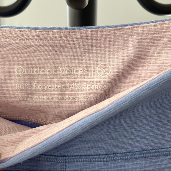 Outdoor Voices Springs 7/8 Leggings in Lilac, Lavender, Dahlia - Picture 4 of 7